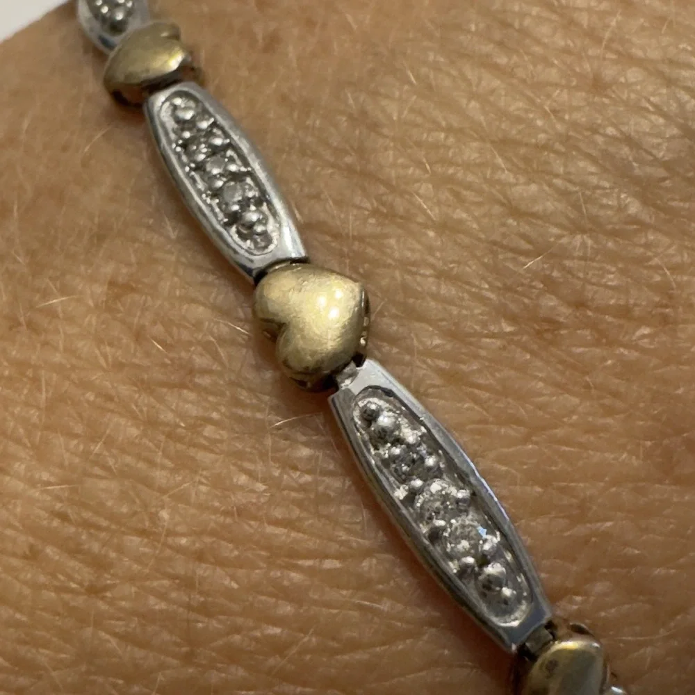 5.6gr 10k Yellow White Gold Diamond Heart love Bracelet Delicate Dainty Feminine